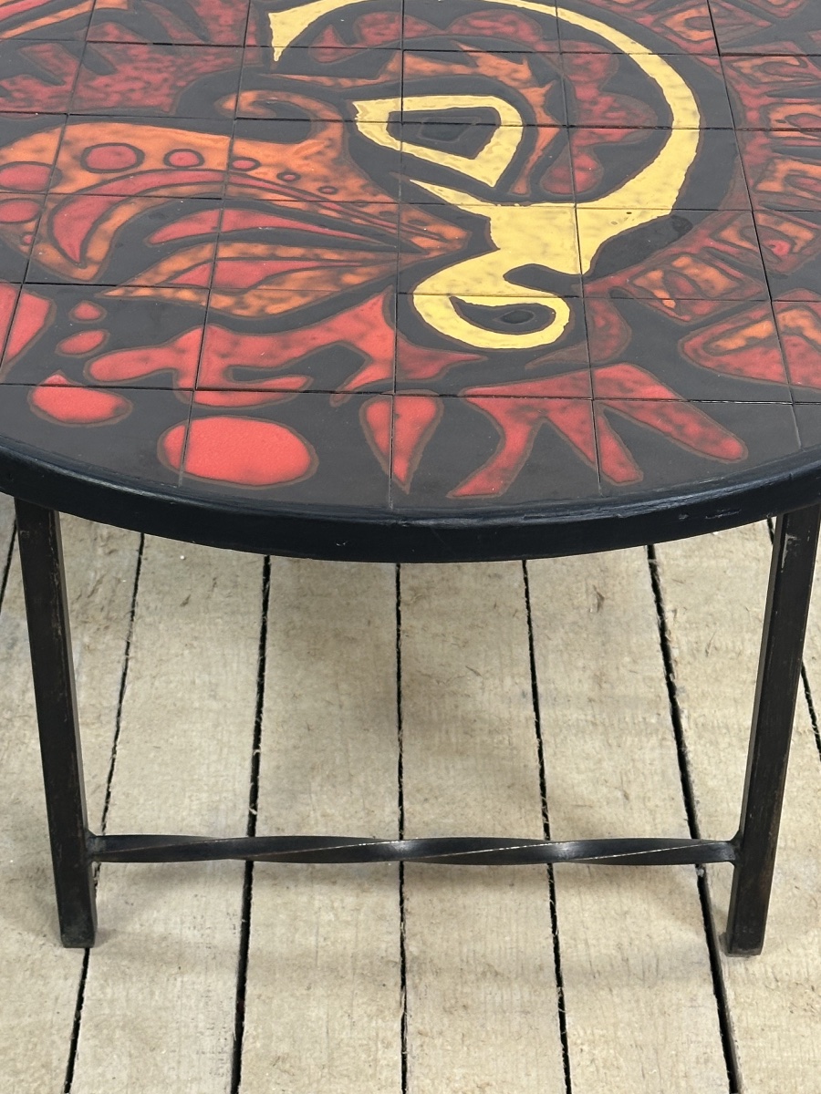 Table basse ronde vintage en céramique graphique rouge et jaune 1960'S-photo-4