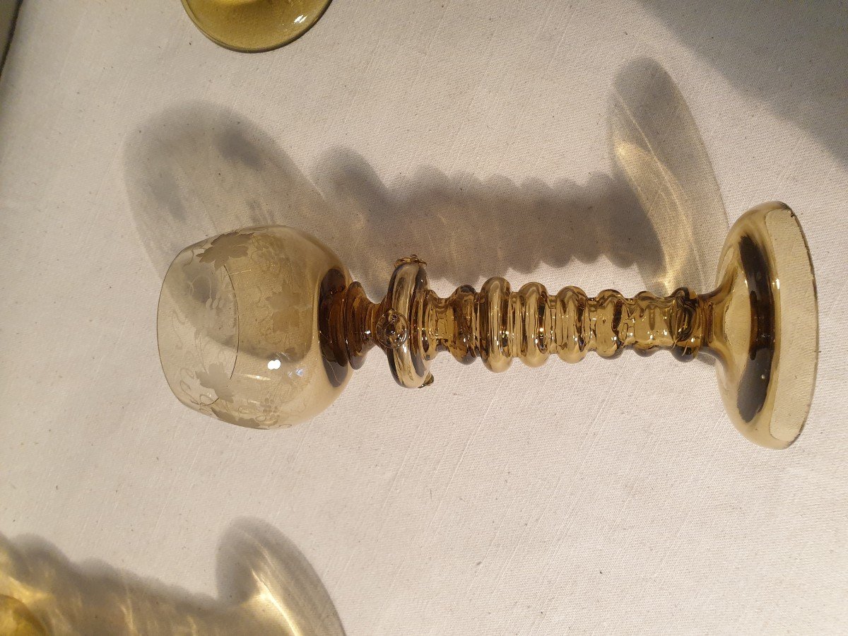 Four Hock Rhine Wine Glasses In Crystal And Blown Smoked Glass.-photo-4