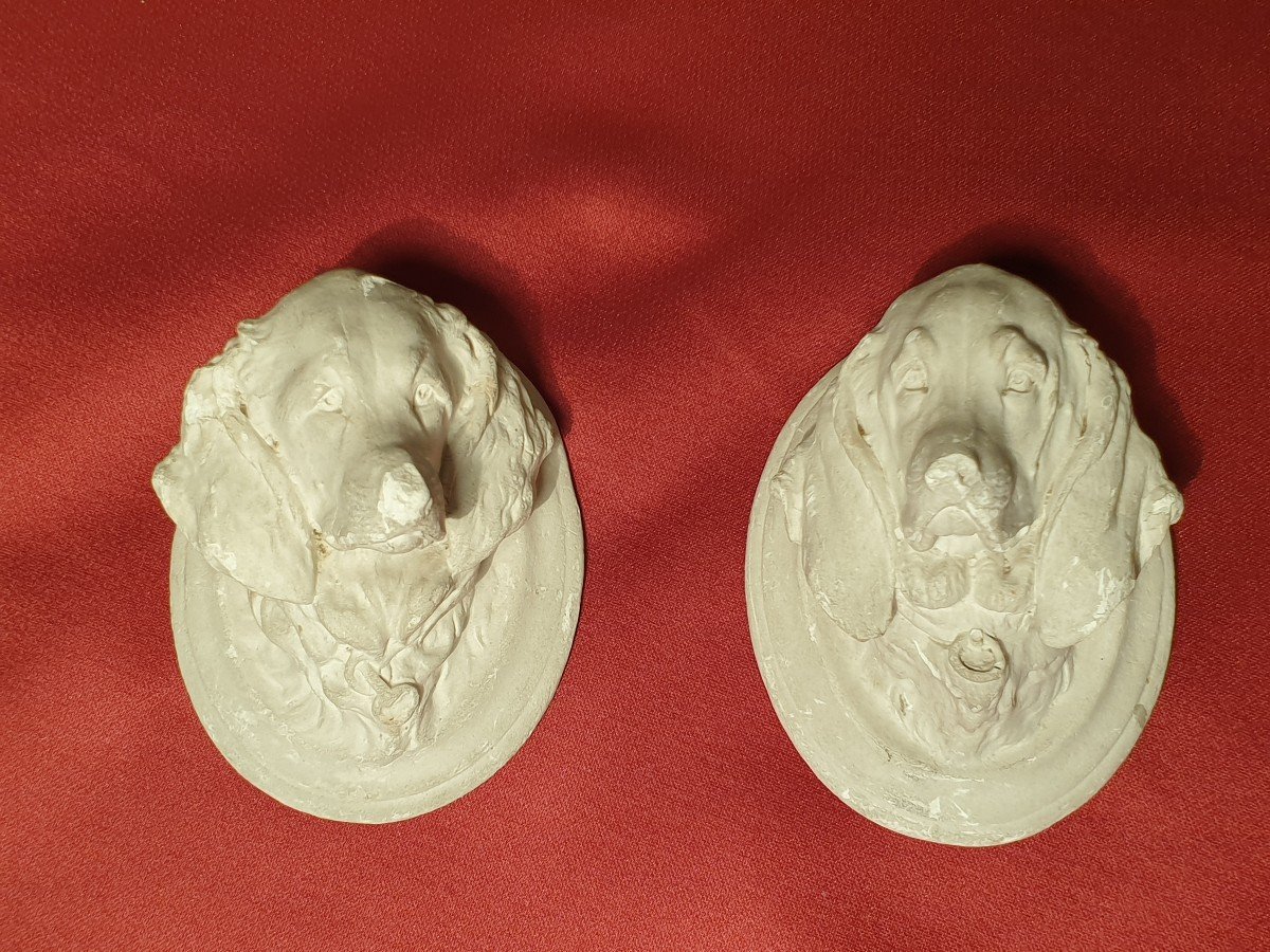 Sculpture Two Medallions: Plaster Dog Heads Height 10.5 Cm-photo-2