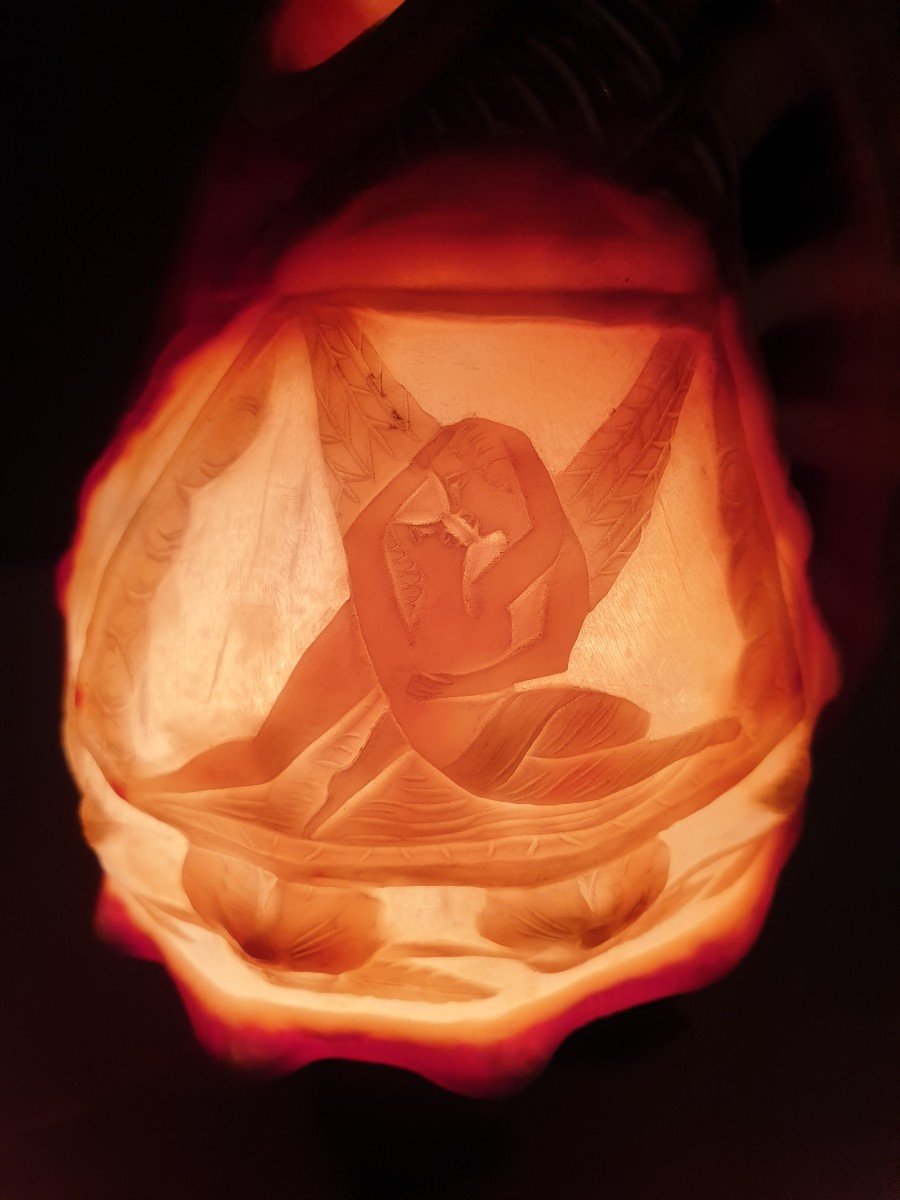 Engraved Shell Lamp Cameo Style "the Kiss".-photo-3