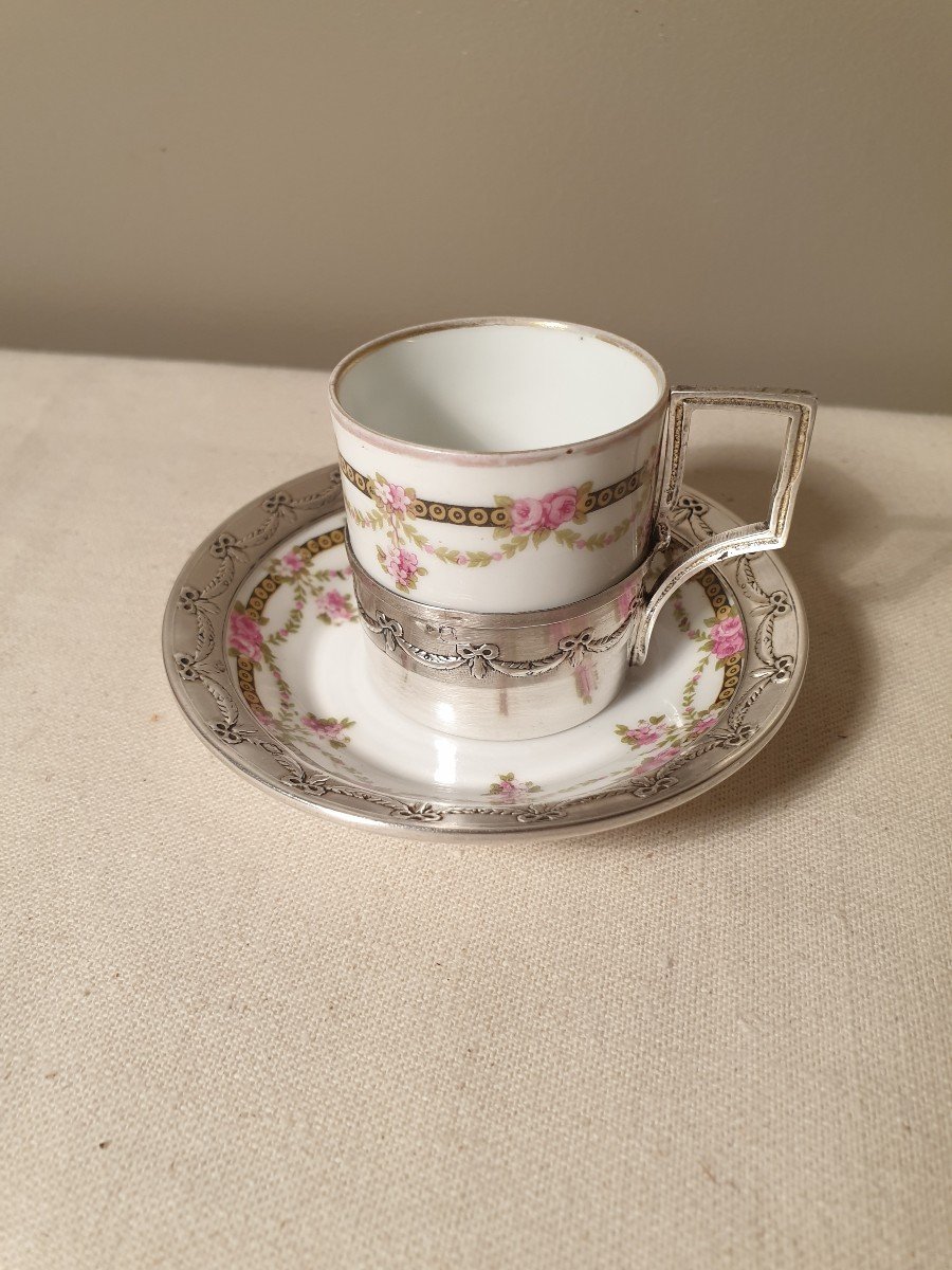 Small Moka Cup In Porcelain And Silver.