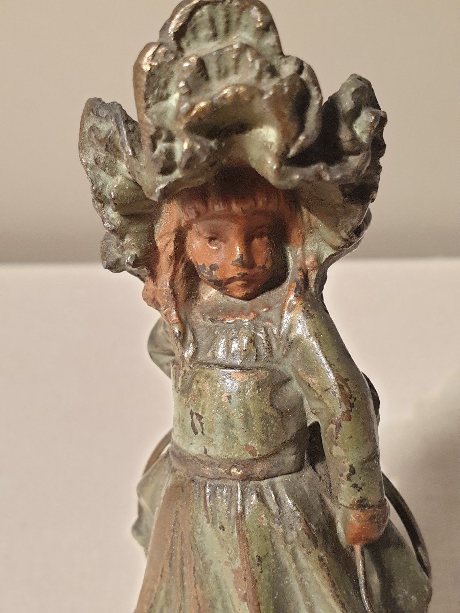 Statuette En Bronze Polychrome Petite Fille Au Cerceau Socle En Marbre-photo-3