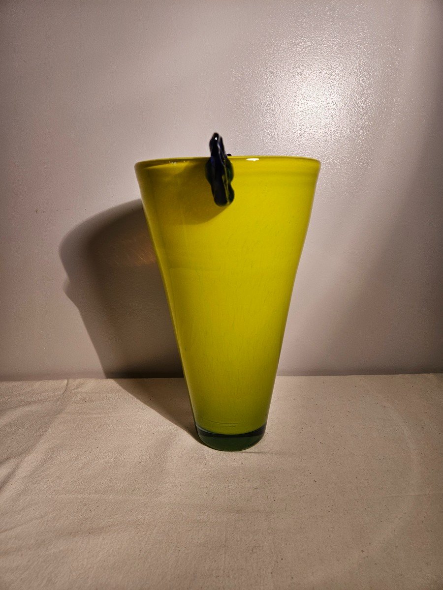 Large Conical Vase In Yellow Glass With Blue Handles Murano Or Czech Height 36 Cm-photo-4