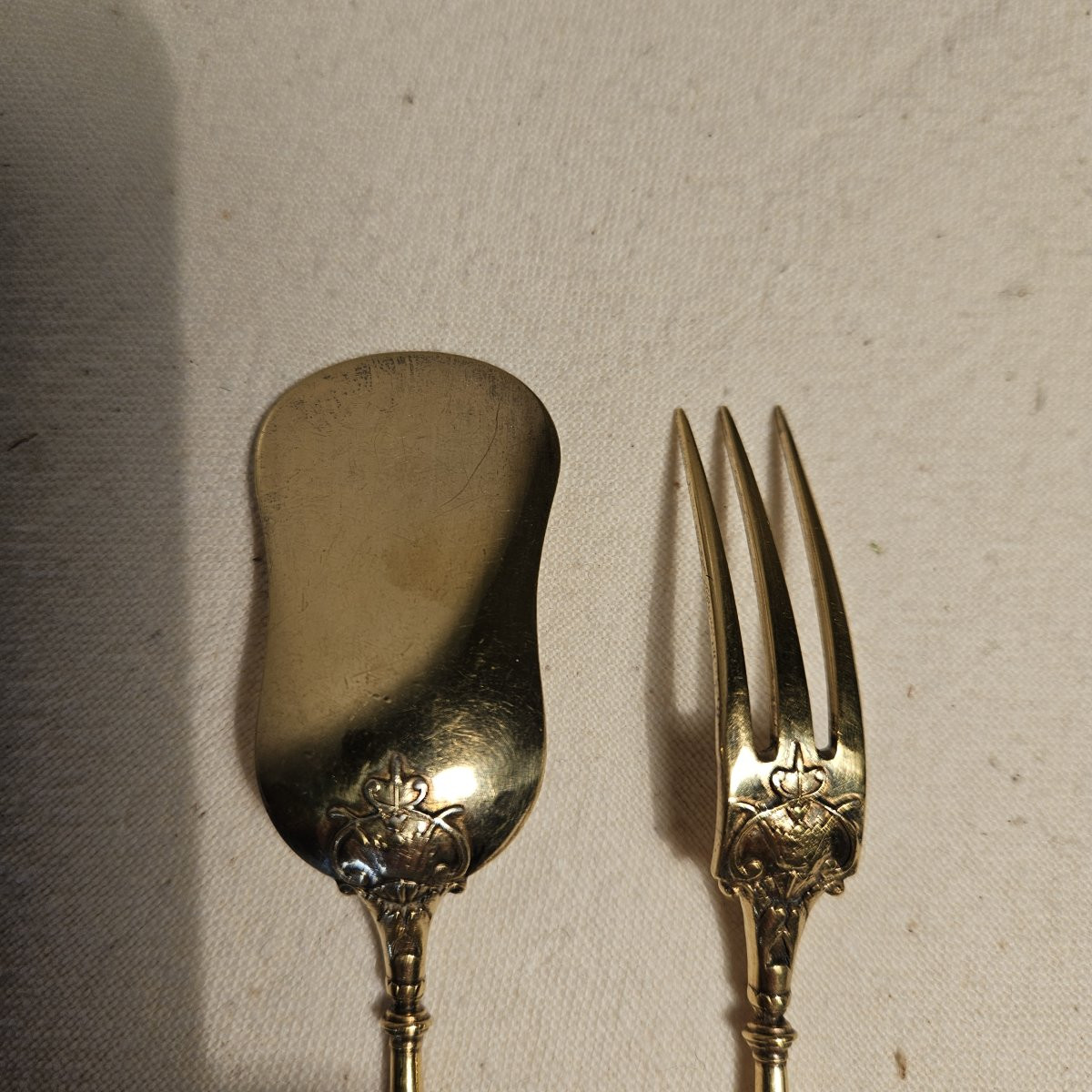 Christofle Couverts à bonbons ou mignardises dorés dits à la russe  Modèle tige torse ciselée-photo-3