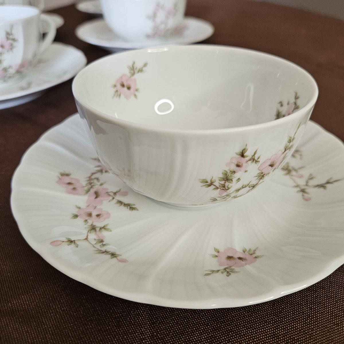 Bernardaud Eight Amandine Model Tea Cups-photo-1