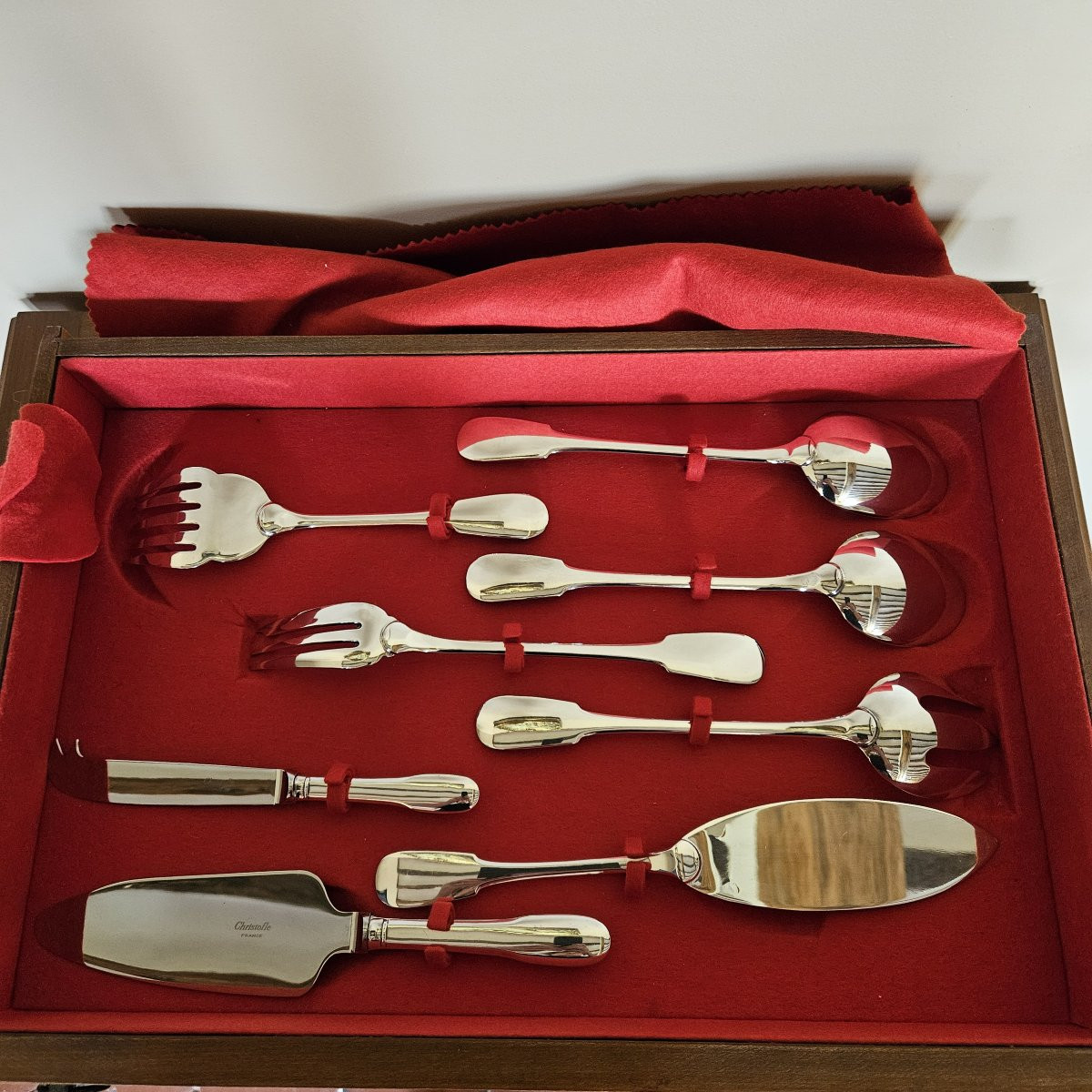 Christofle Cluny Cutlery Set In Its Chest Of Drawers. 152 Pieces. -photo-3