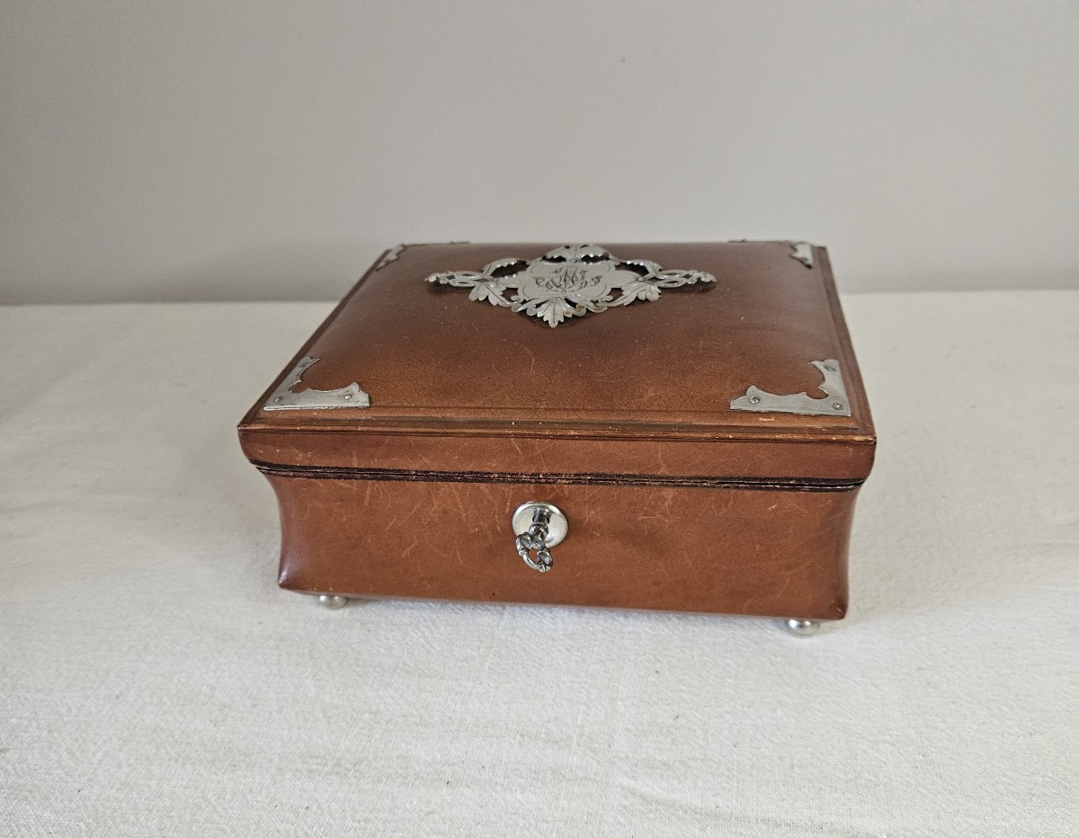 Wooden Jewelry Box Covered In Brown Leather. Ball-shaped Feet.