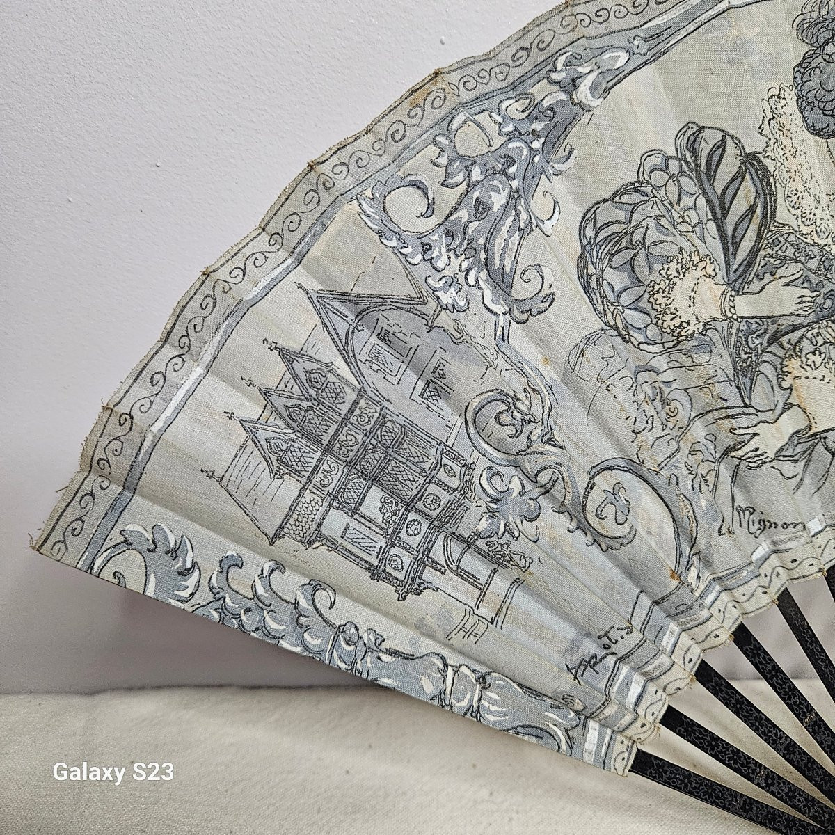 Eventail  Duvelleroy  "le mignon" signé A.Robida-photo-1