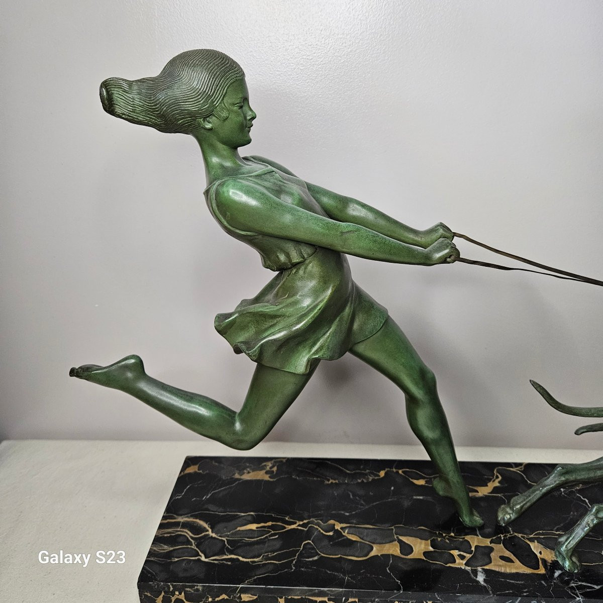 Sculpture art déco signée Géo Maxim La jeune fille aux lévriers -photo-5