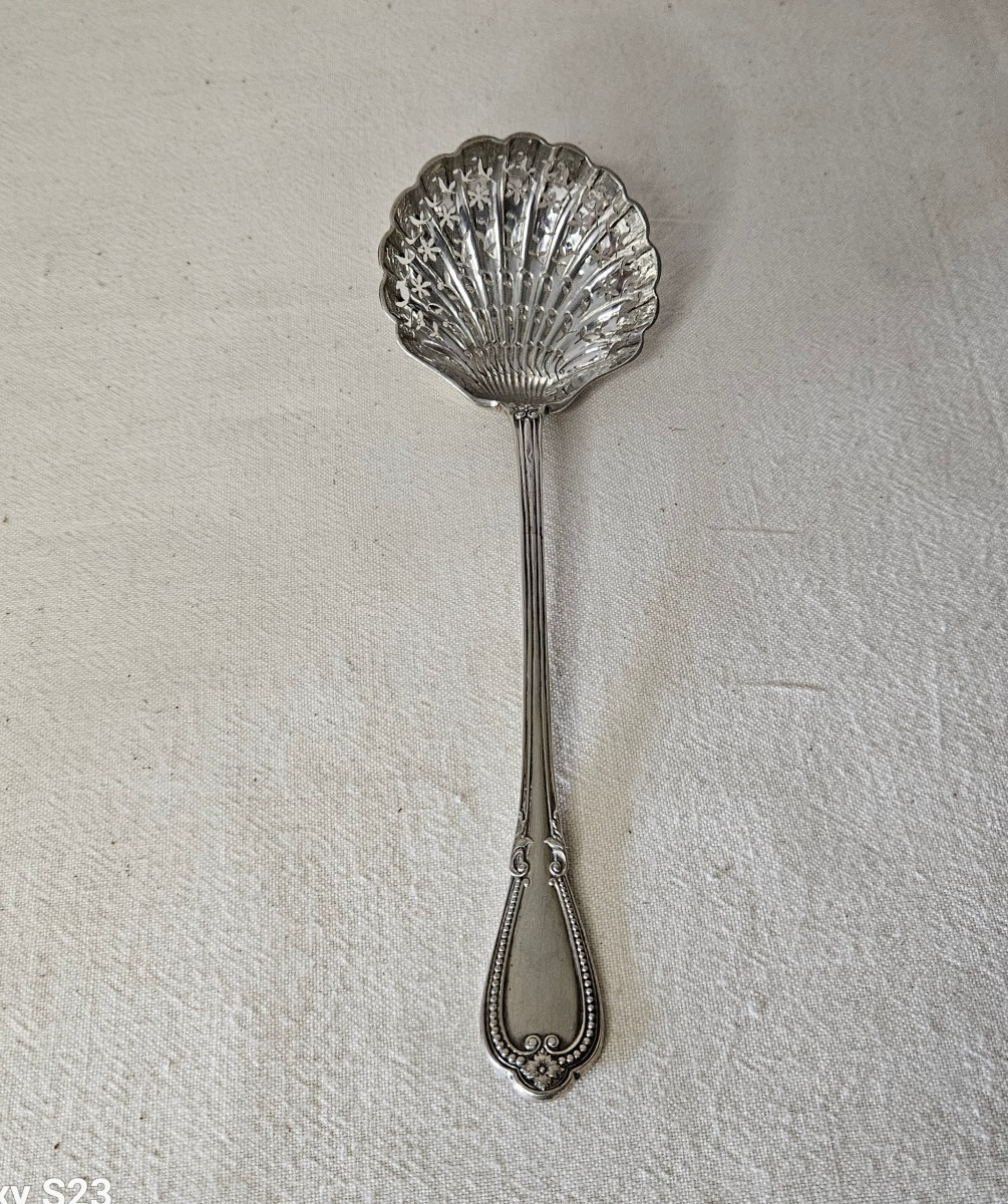 Cuillère saupoudreuse en argent 19ème 