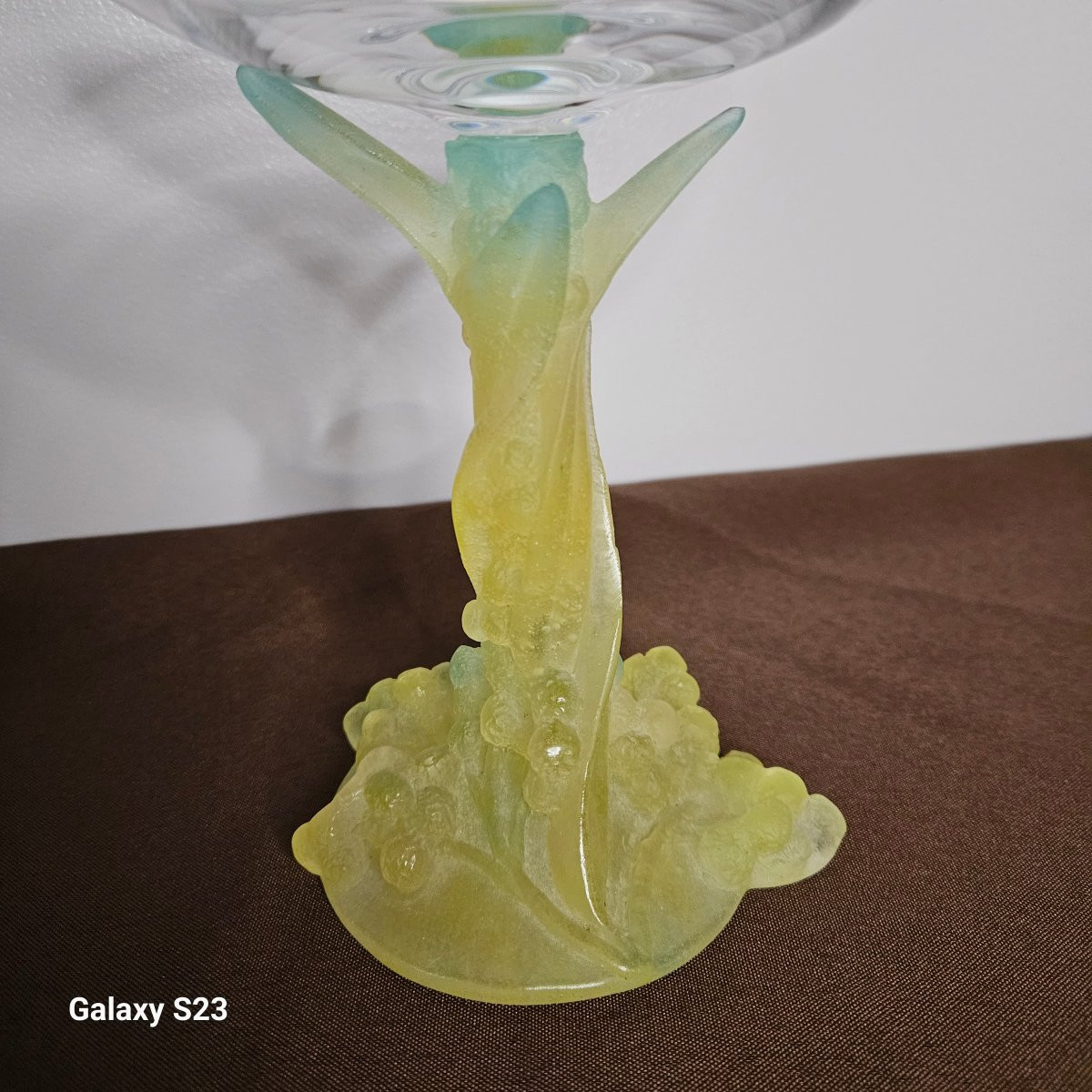 Daum France Coupe "mimosa" en cristal et pâte de cristal -photo-1