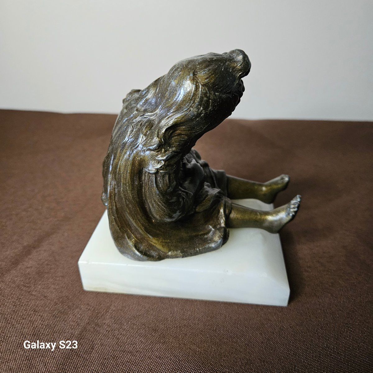 Sculpture en régule petite fille et son chat début 20ème -photo-2