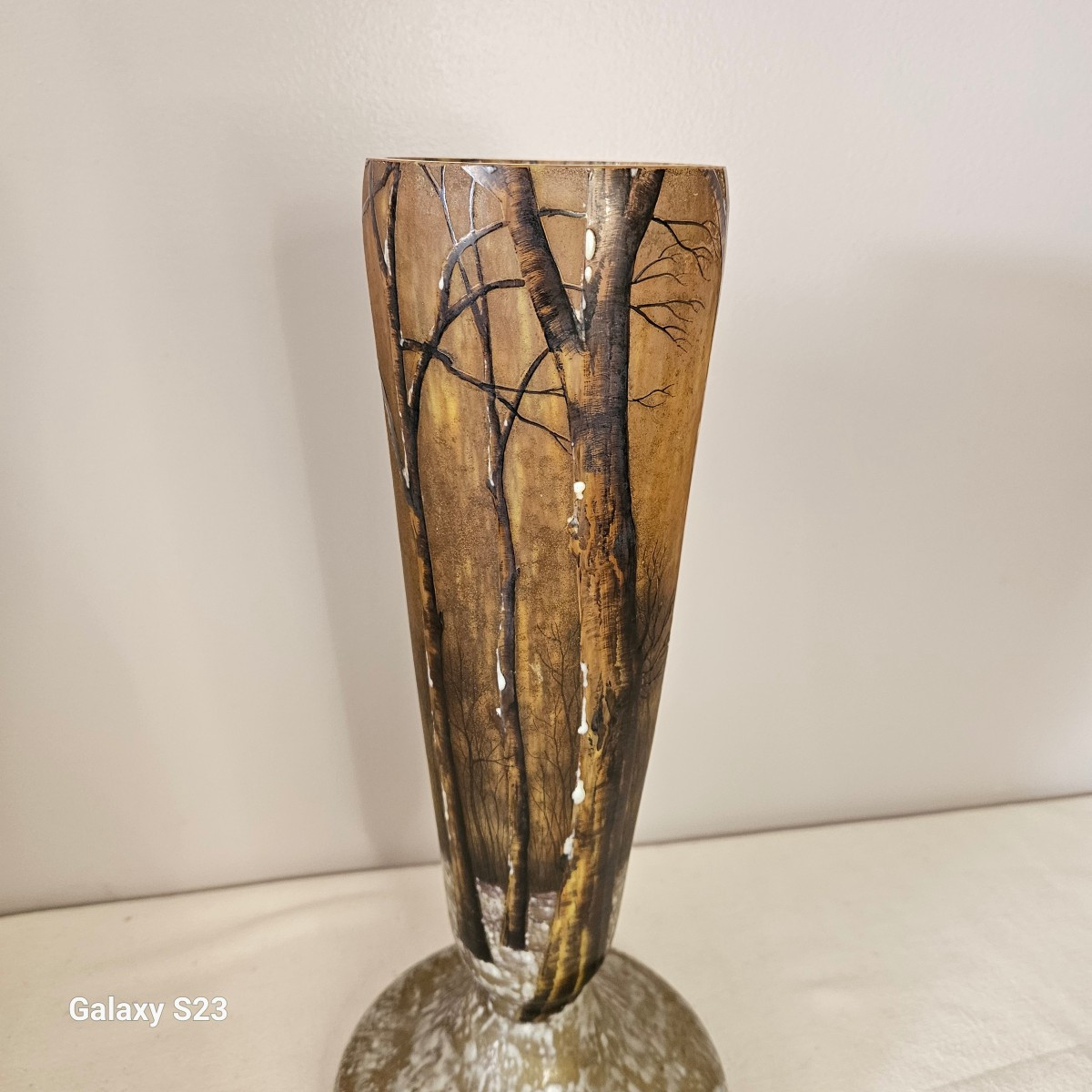 Daum Nancy Vase en verre dégagé à l'acide. Décor de paysage de neige. Hauteur 36 cm-photo-3