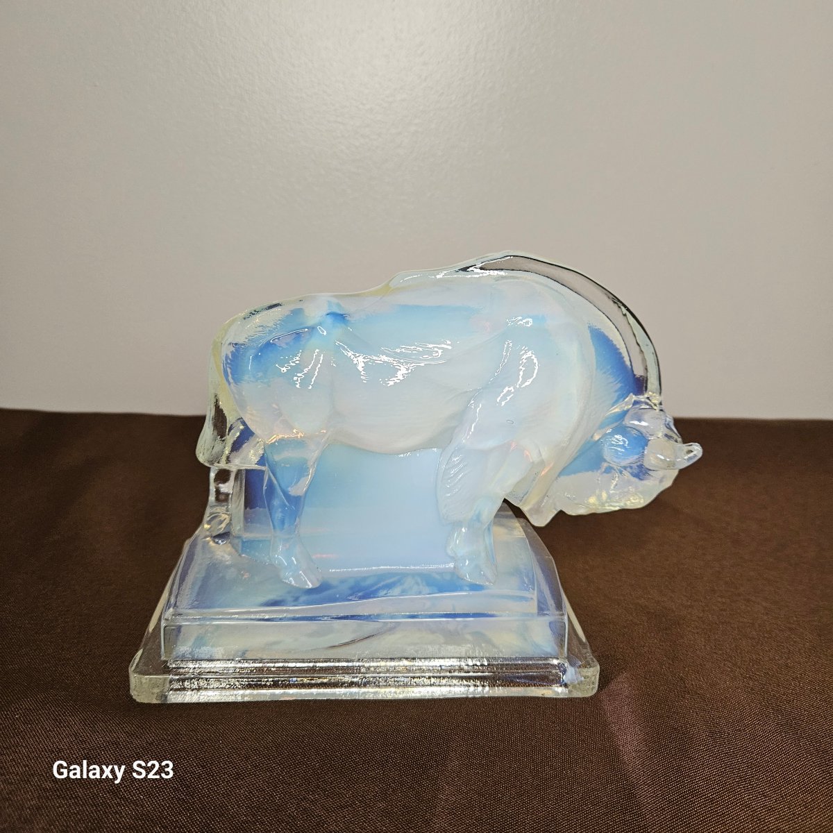 Etling Bison en verre opalescent. Période Art Déco.-photo-2