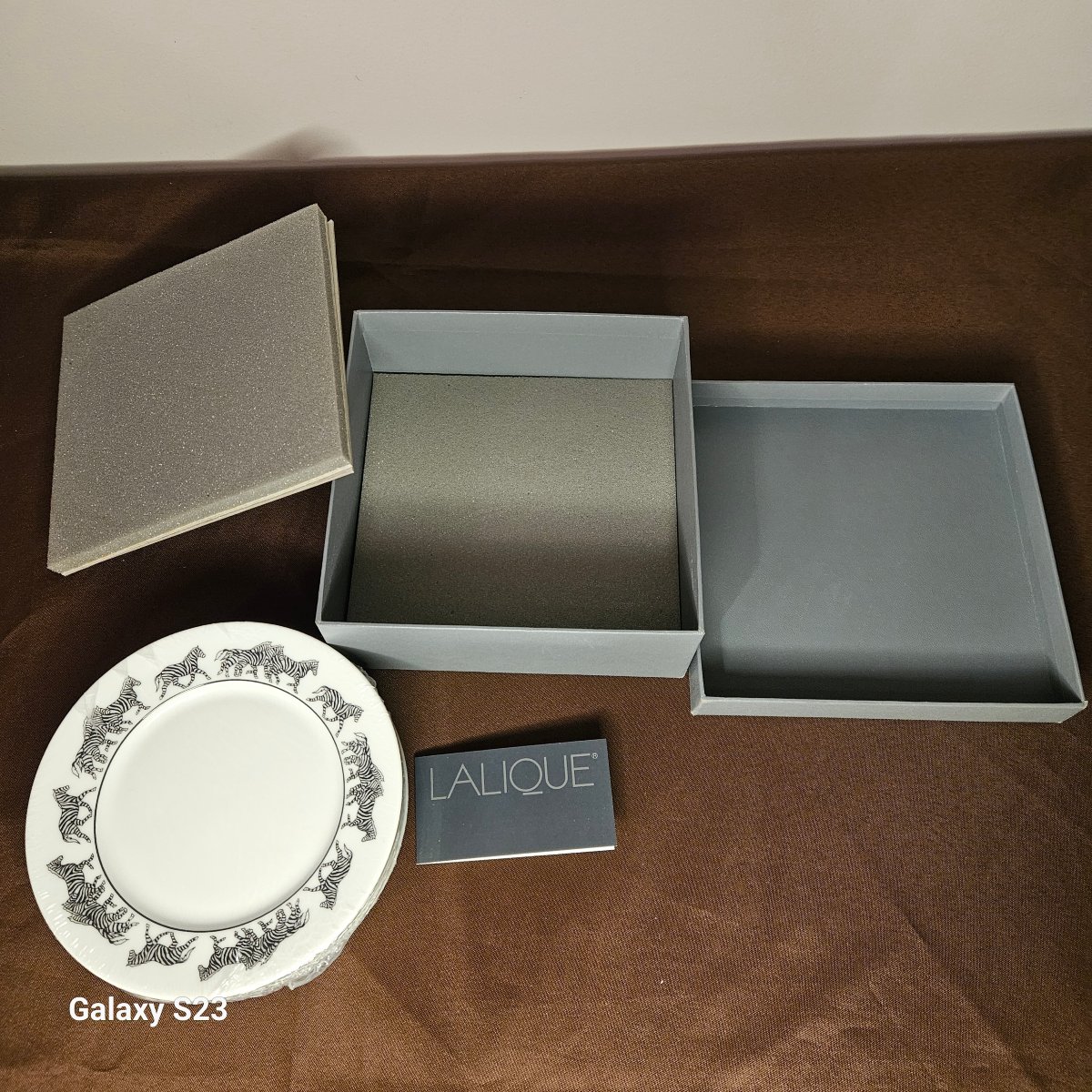Lalique Limoges Porcelain, "savane" Pattern: 4 Bread Or Dessert Plates-photo-2