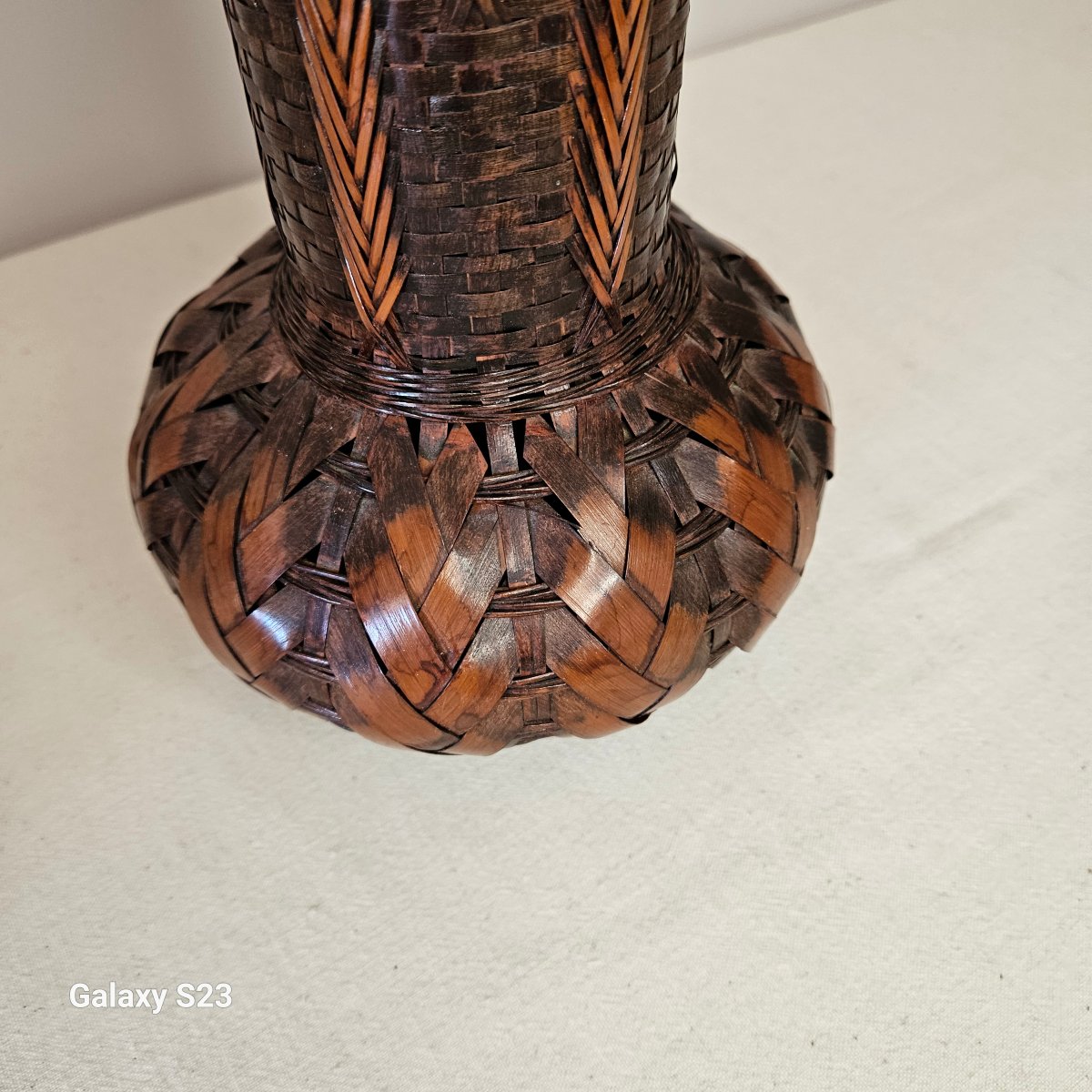 Ancien vase pour l'art ikebana en tressage de bambou intérieur en bois-photo-6