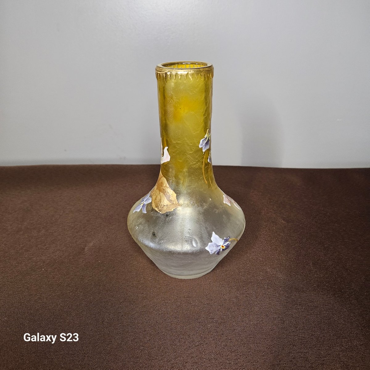 Vase Mont-Joye Legras art nouveau estampillé. Verre émaillé et doré. Ht 19,5 cm-photo-3