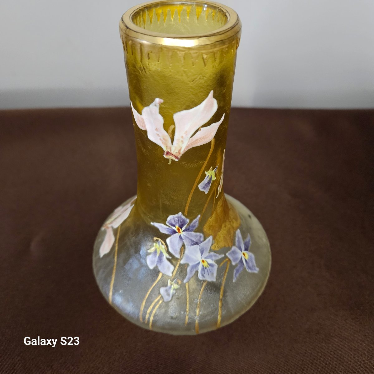 Vase Mont-Joye Legras art nouveau estampillé. Verre émaillé et doré. Ht 19,5 cm-photo-3