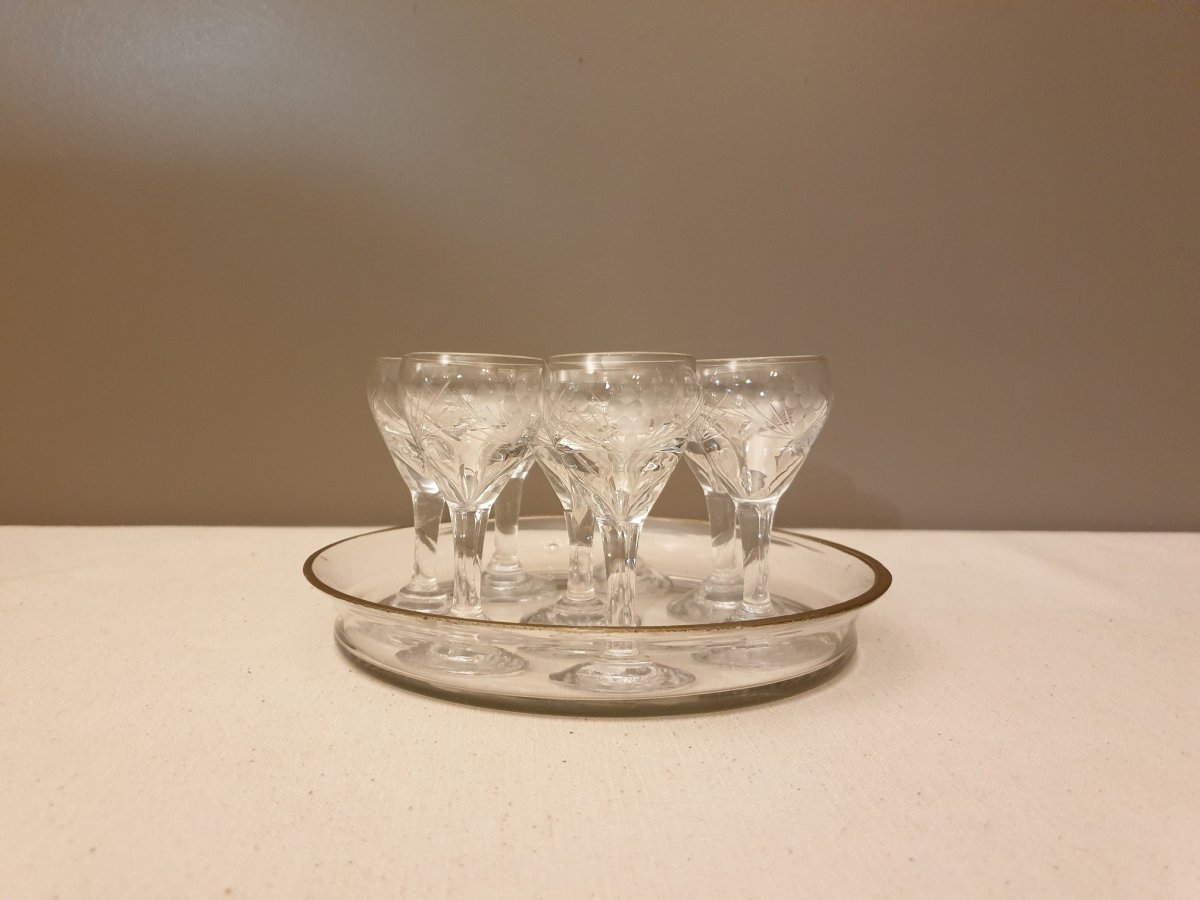 Plateau En Verre Avec 8 Verres à Liqueur