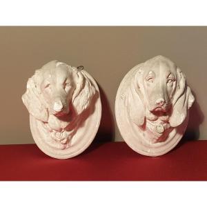 Sculpture Deux Médaillons: Têtes De Chien En Plâtre Hauteur 10,5 Cm 