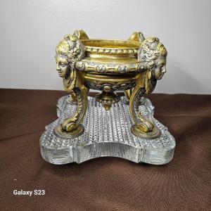 Partie de Brûle parfum Baccarat en bronze et cristal du 19ème siècle Petite coupe