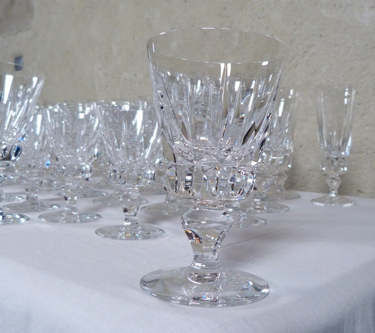 45 Piece Crystal Glass Service From St Louis Guernsey Model -photo-7