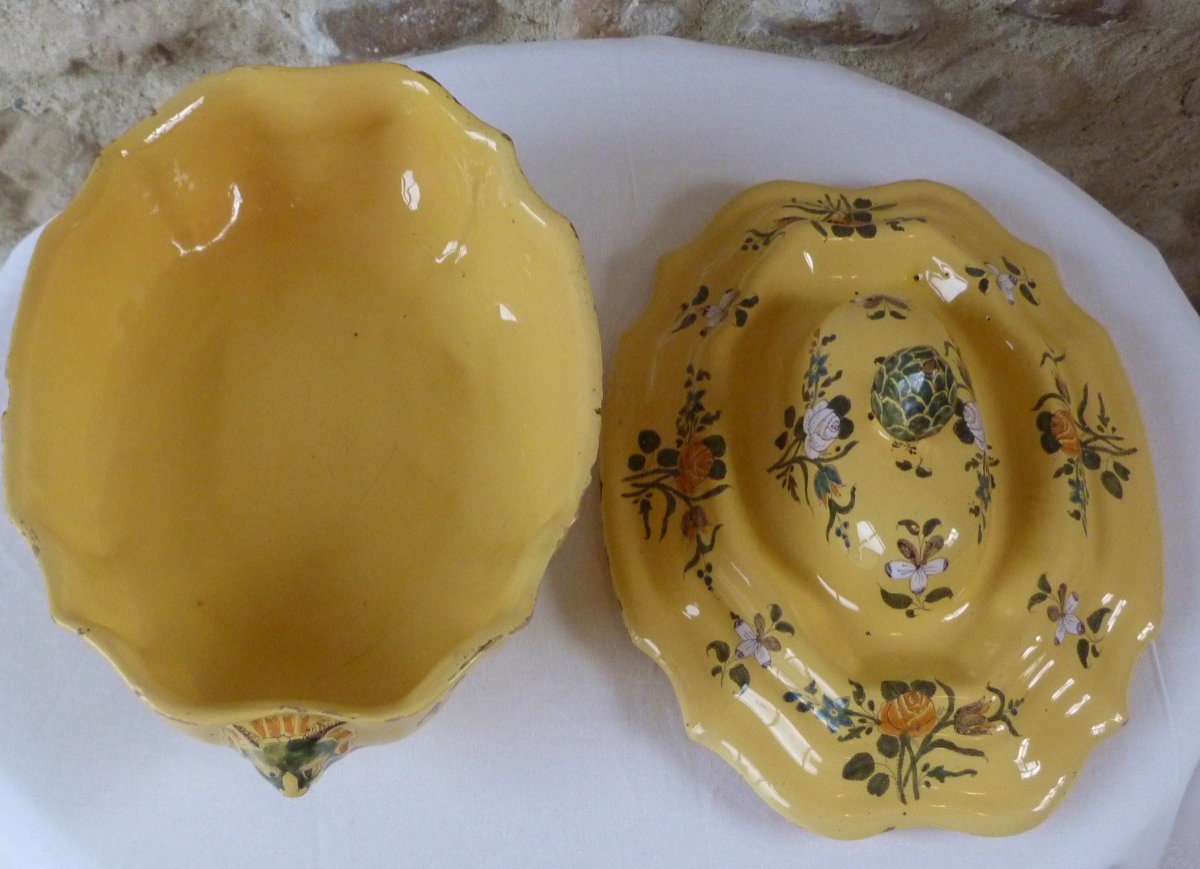 Montpellier Earthenware Soup Tureen-photo-1