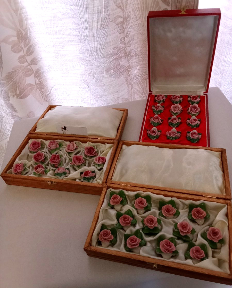 Porte-menus en porcelaine fine-photo-2
