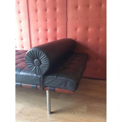 Lit De Jour Barcelona Mies Van Der Rohe.  Édition Knoll