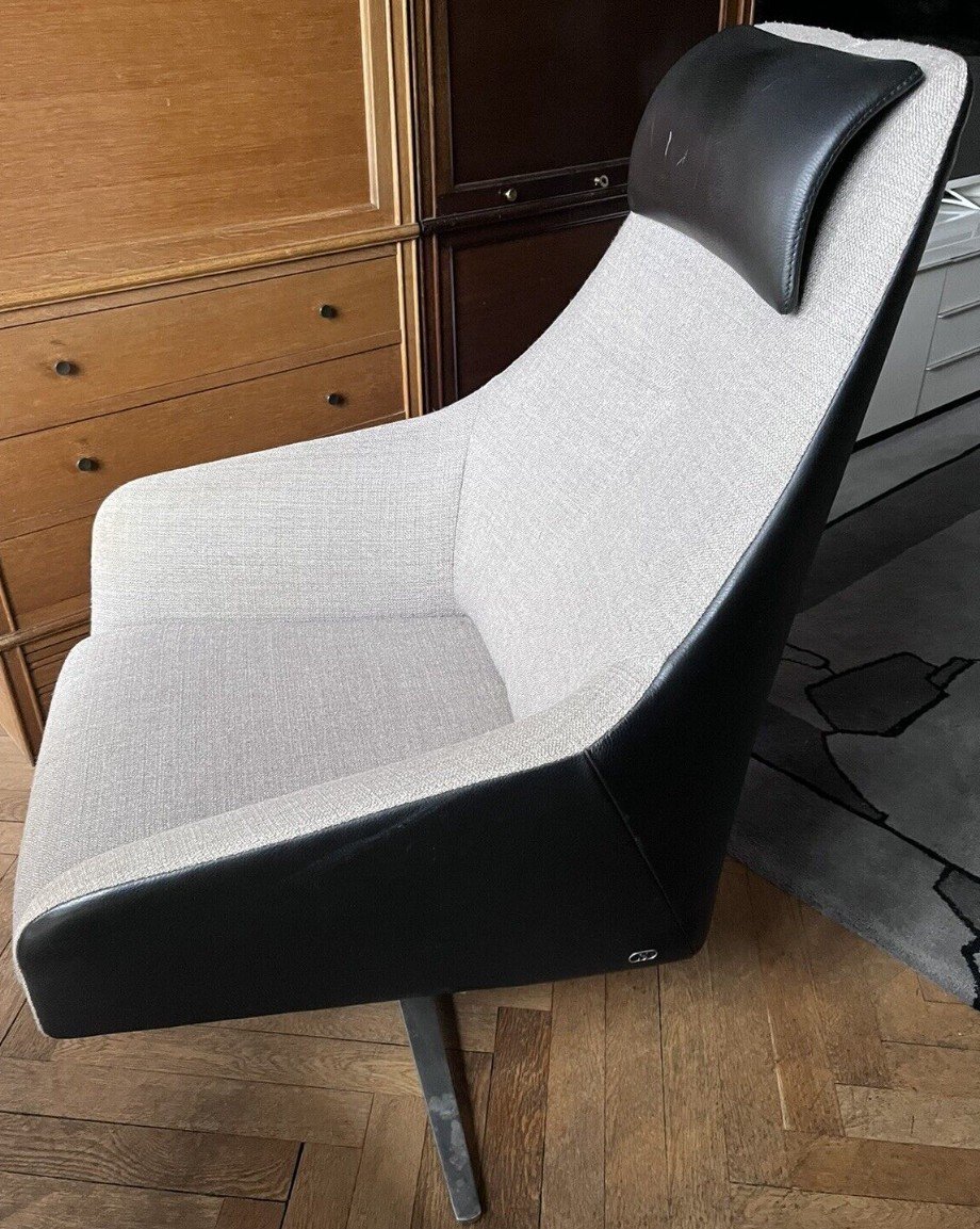 De Sede & Werner Christian Designer Armchair In Black Leather And Gray Fabric With Footrest -photo-2