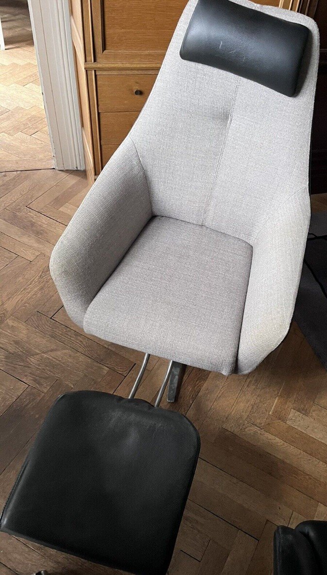 De Sede & Werner Christian Designer Armchair In Black Leather And Gray Fabric With Footrest -photo-1