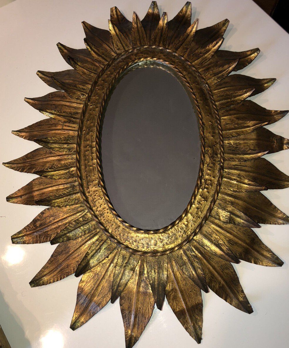Sun Mirror In Golden Metal Decorated With 2 Rows Of Slightly Curled Leaves Chaty Style -photo-1