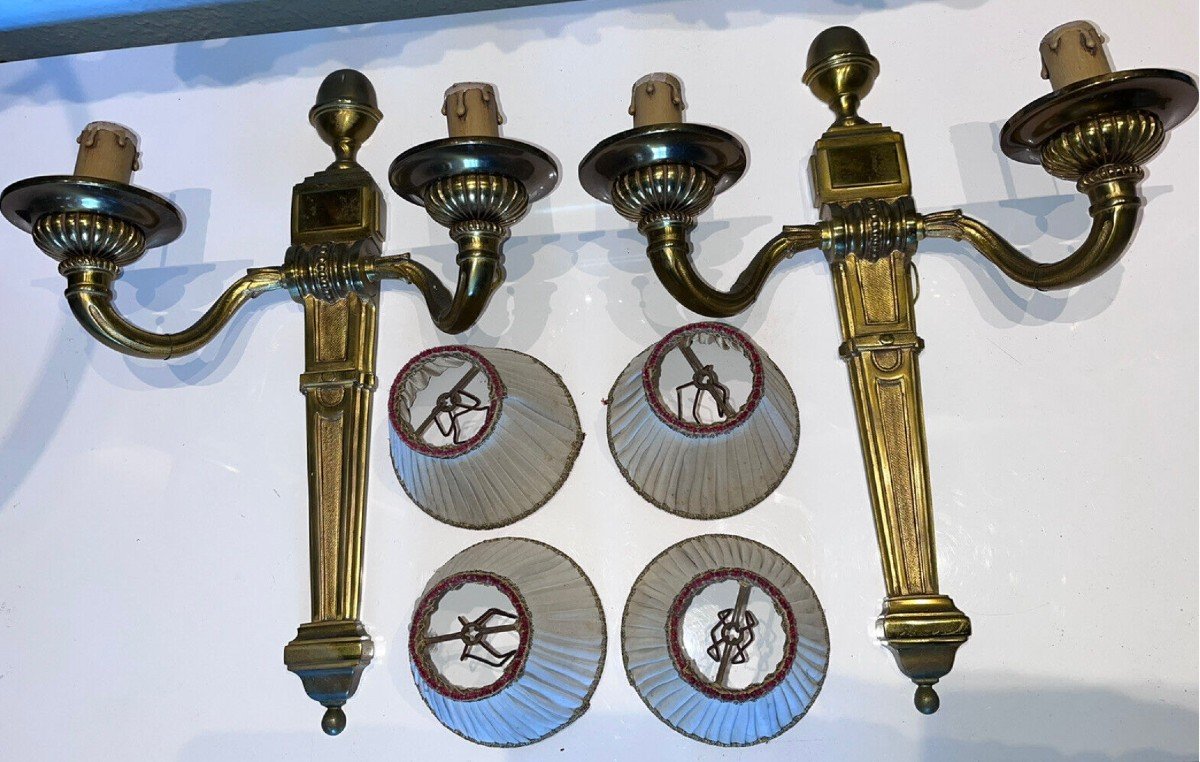 Maison CHARLES   Paire d' Appliques Modèle Pilastre Godrons En Bronze Doré à Deux Bras   Signée