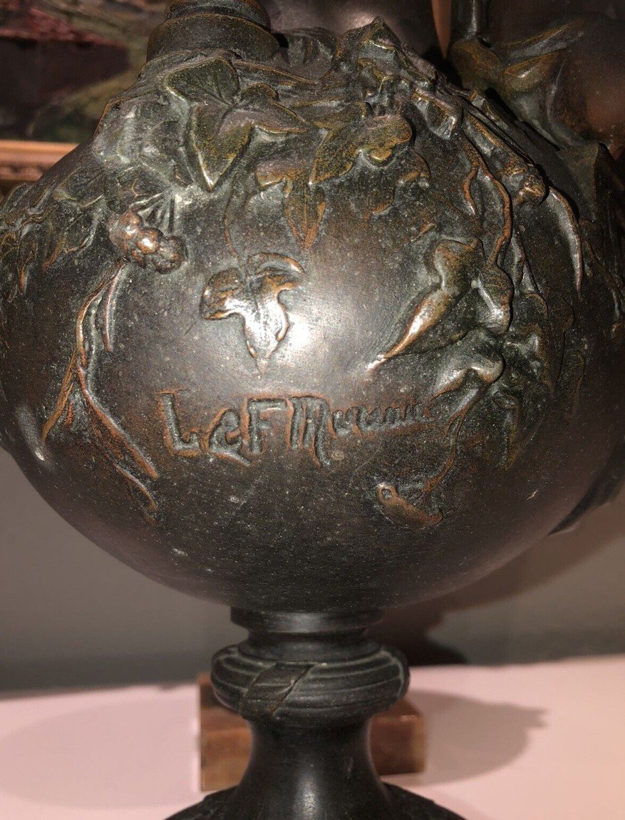 MOREAU L&f . Paire De Grands Vases En Régule, Décor En Ronde-bosse De Chérubins  Signés-photo-6
