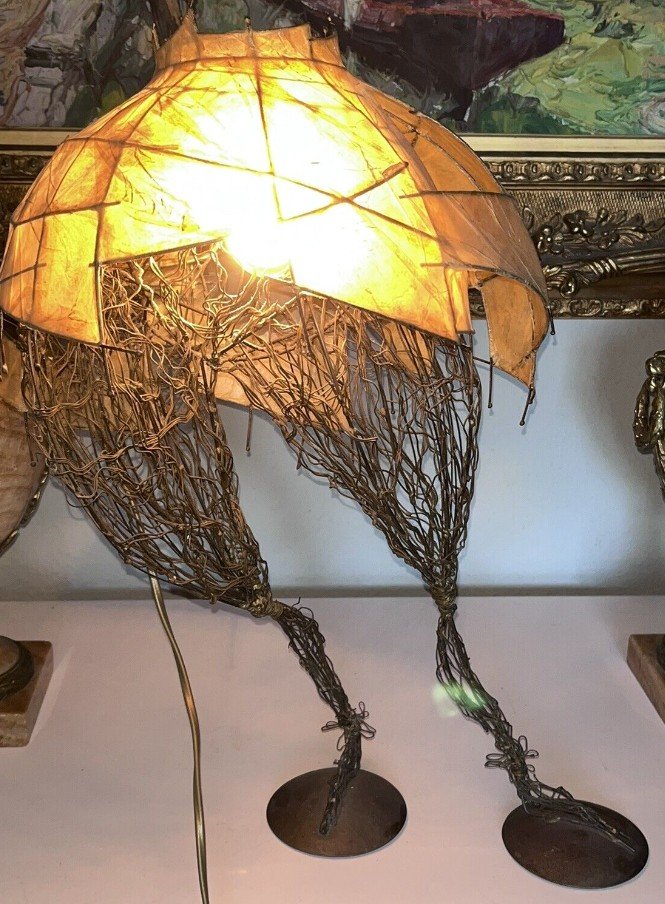 FRANCOIS Sarah  ( Caire 1951 )lampe En Fils De Fer Et Abat Jour En Papier De Soie