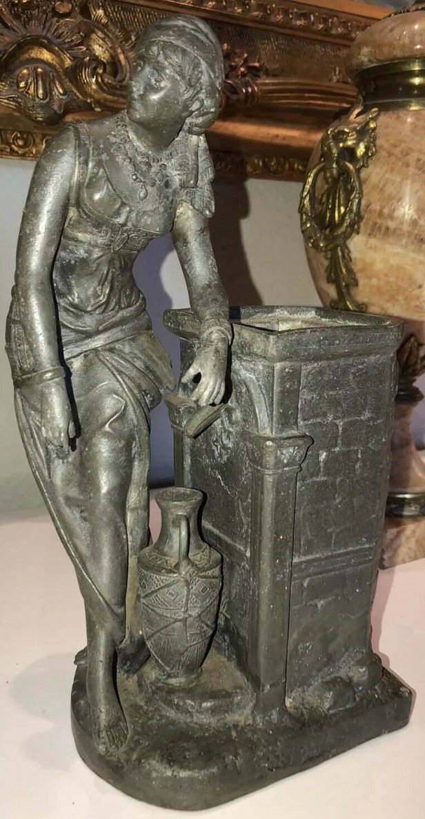 Louis HOTTOT (1834-1905). Sculpture Art Nouveau "femme Orientale à La Fontaine"   Signé 