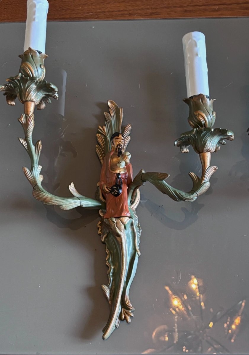 Maison JANSEN.  Paire d'appliques aux chinois décor couple feuillage bronze doré polychrome-photo-2