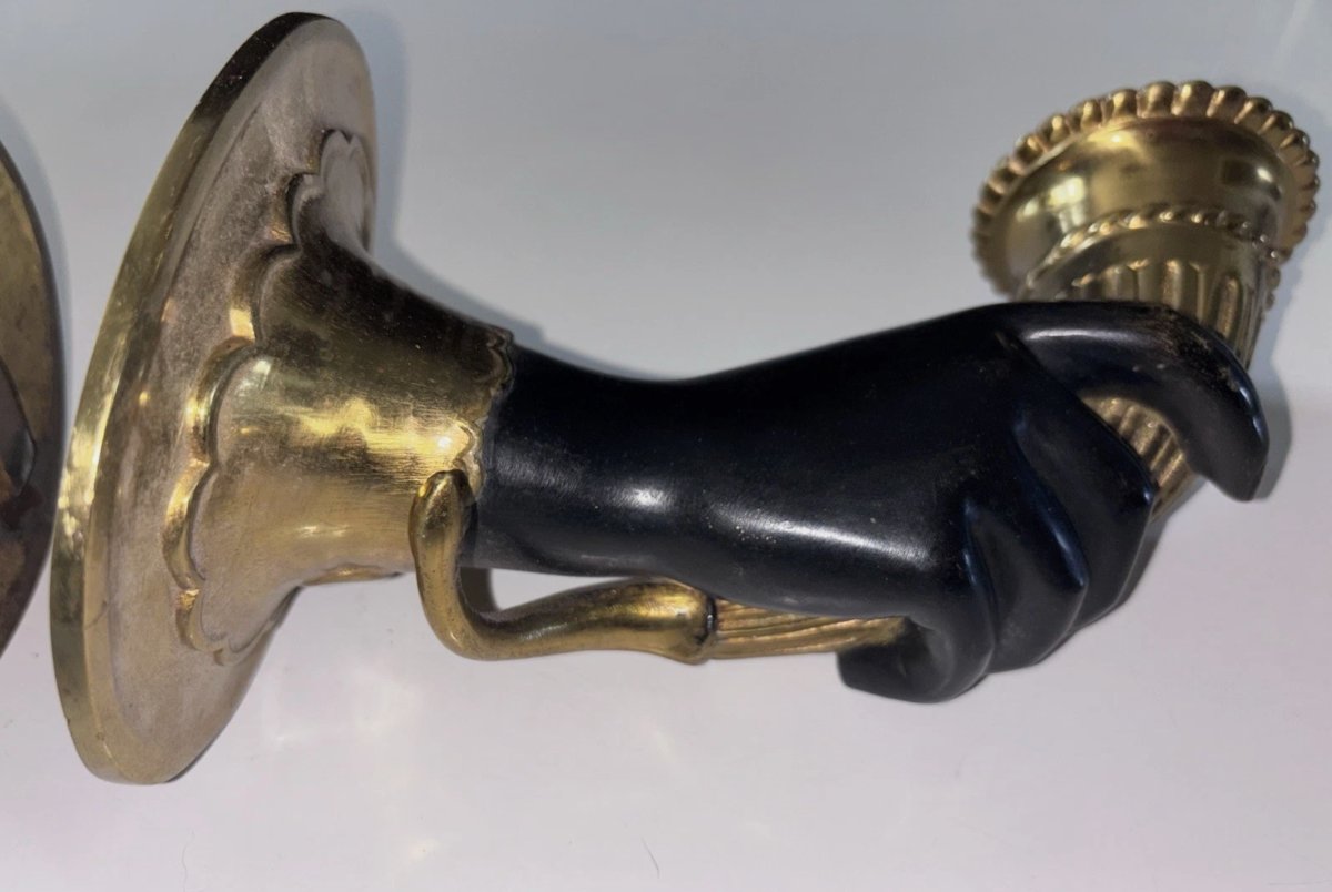 Maison JANSEN Paire d'appliques en bronze et verre, mains de nubiens et des cornes d’abondance-photo-6
