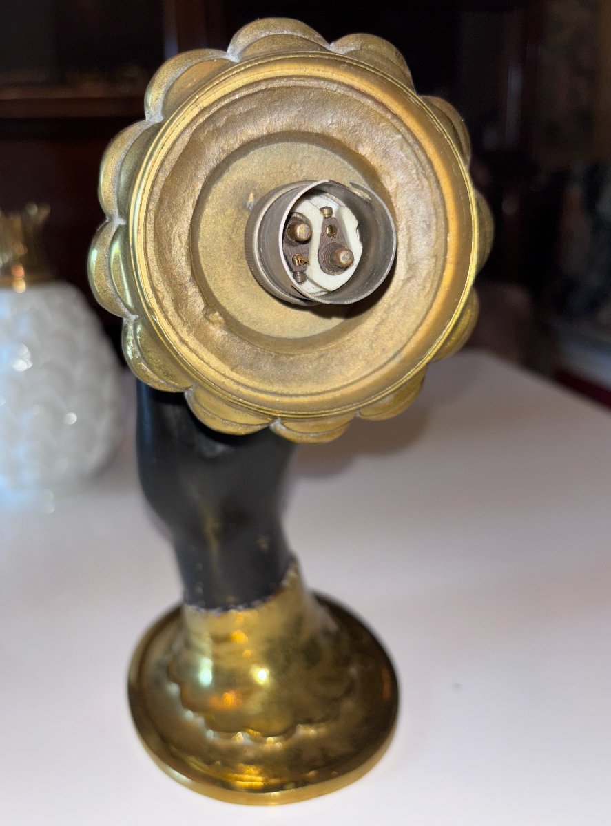 JANSEN  Applique en bronze, main de nubien tenant une corne d'abondance et ananas en verre-photo-2