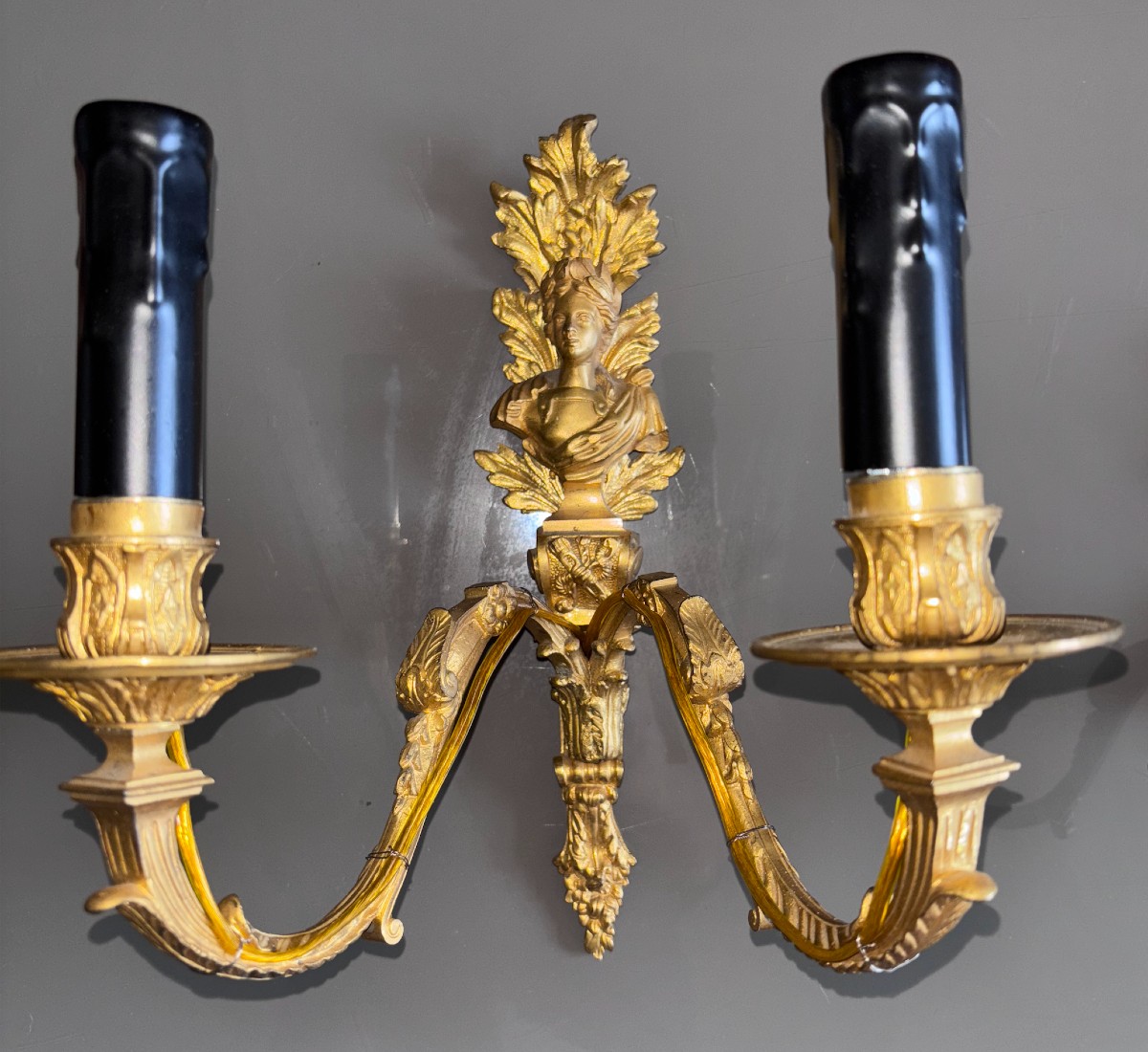 19th Century Pair Of Sconces With Roman Emperors, In Gilded And Chiseled Bronze-photo-3