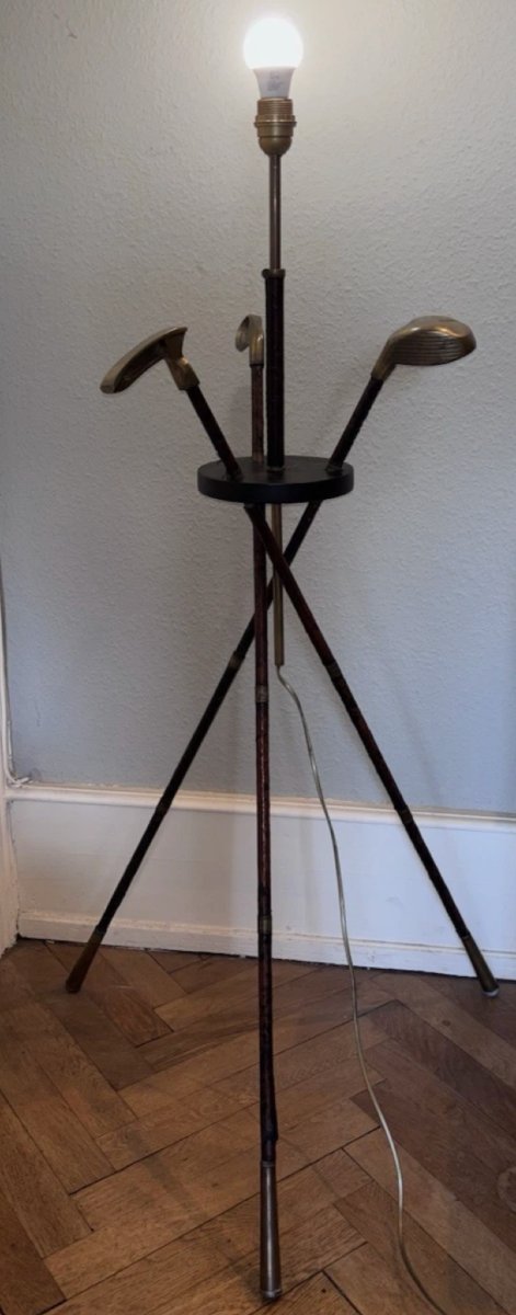 ADNET Jacques. ( attribué à )  Lampadaire golf du milieu du siècle en cuir et laiton-photo-2
