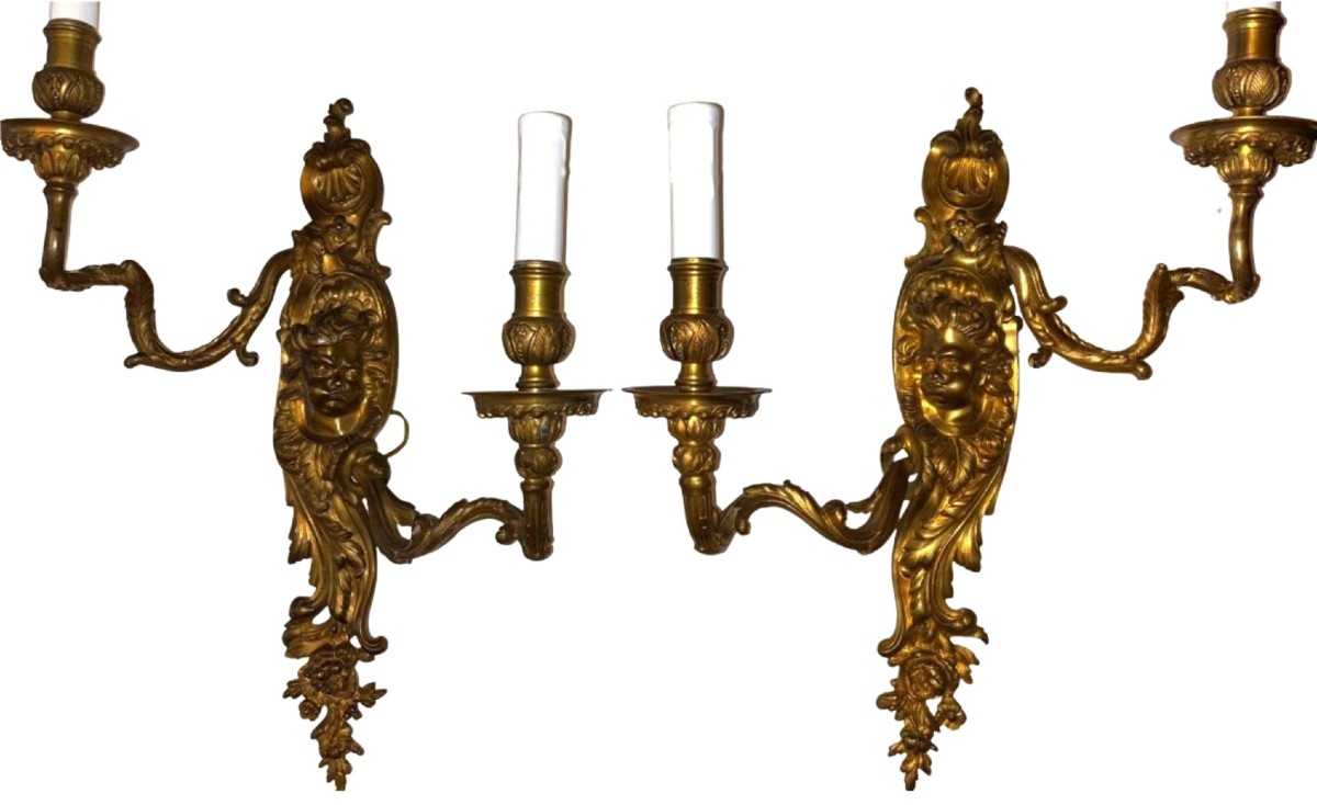 Importante paire d'applique "aux Zephyrs" en bronze doré et ciselé H55cm