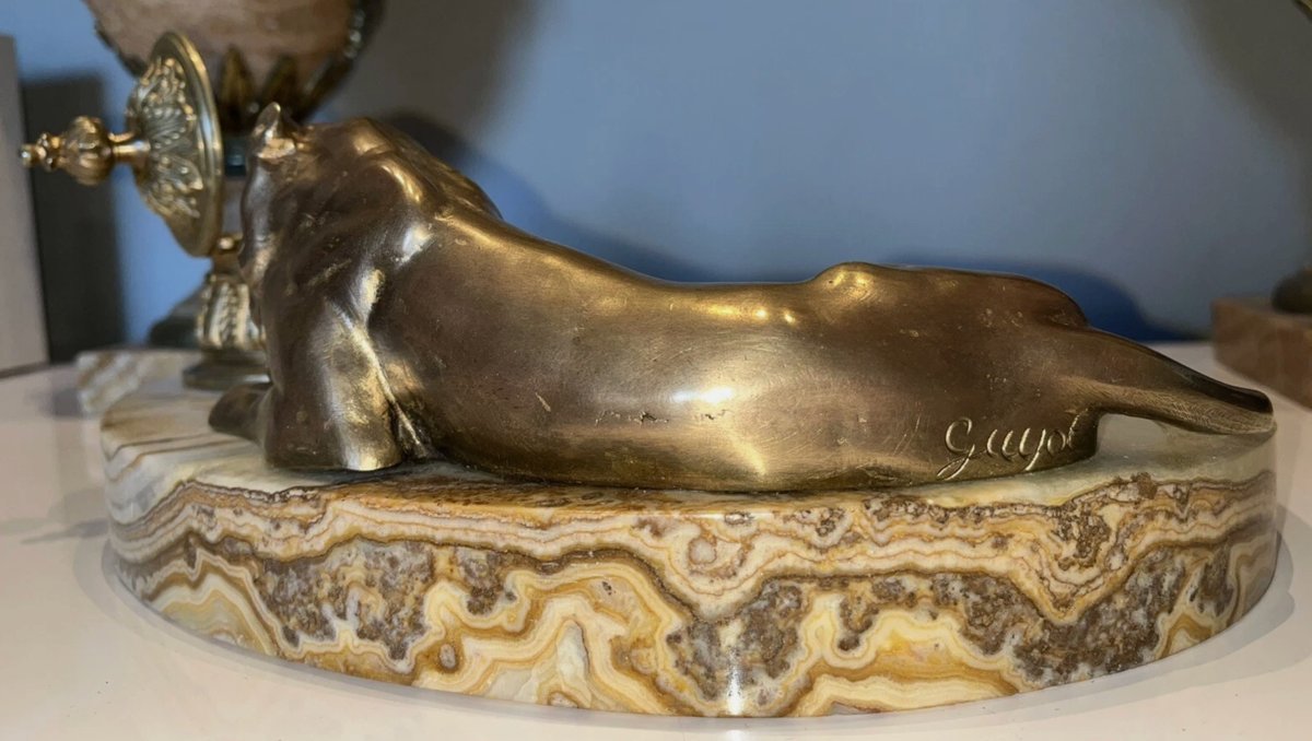 Georges GUYOT (Paris 1885-1973)  "Lionne à la toilette"  Écritoire Bronze/marbre  Signé -photo-3