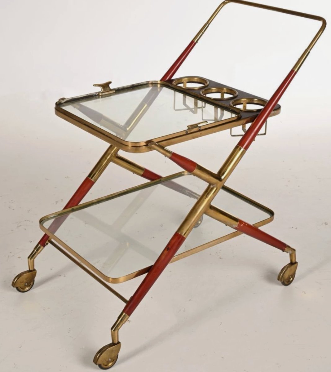 Cesare LACCA (1929) pour Cassina : Petite desserte à roulette, en bois, verre et laiton-photo-3