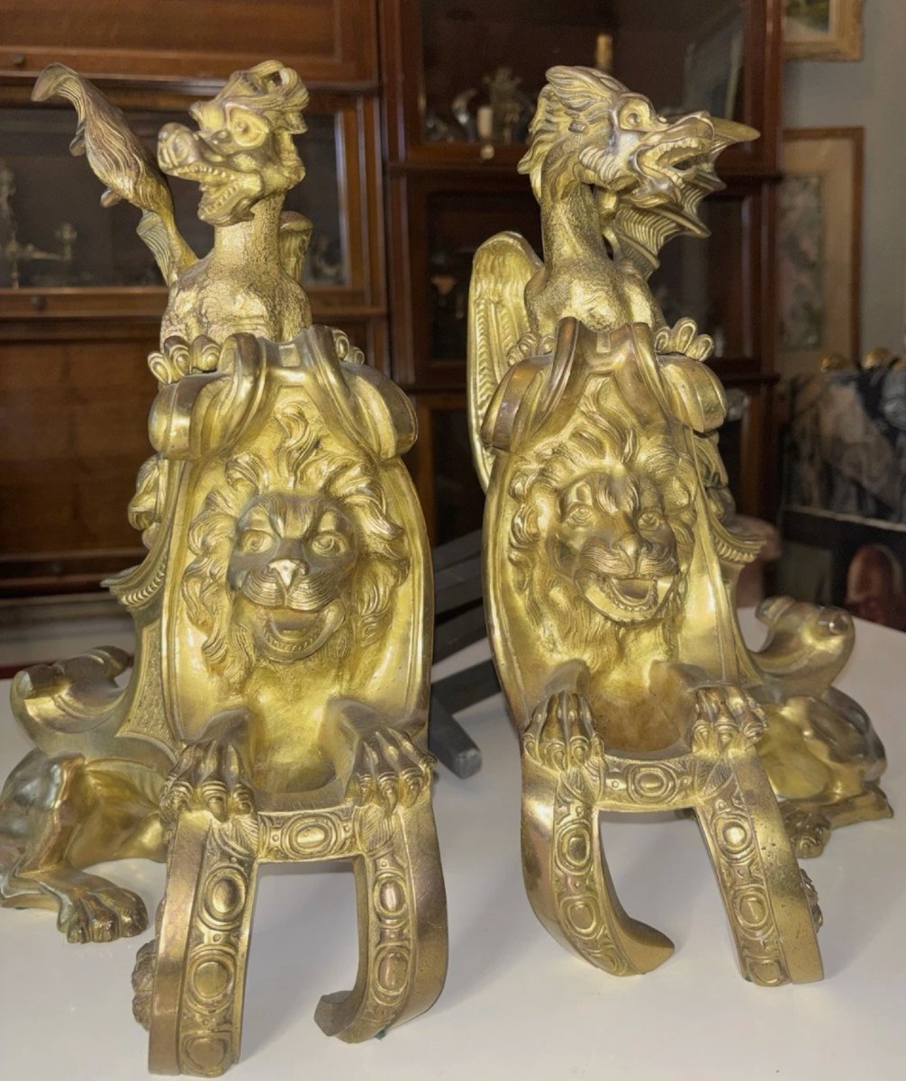 Charles CRESSENT ( 1685-1768 )  Paire de chenets, bronze doré finement ciselés, dragons & lions-photo-3