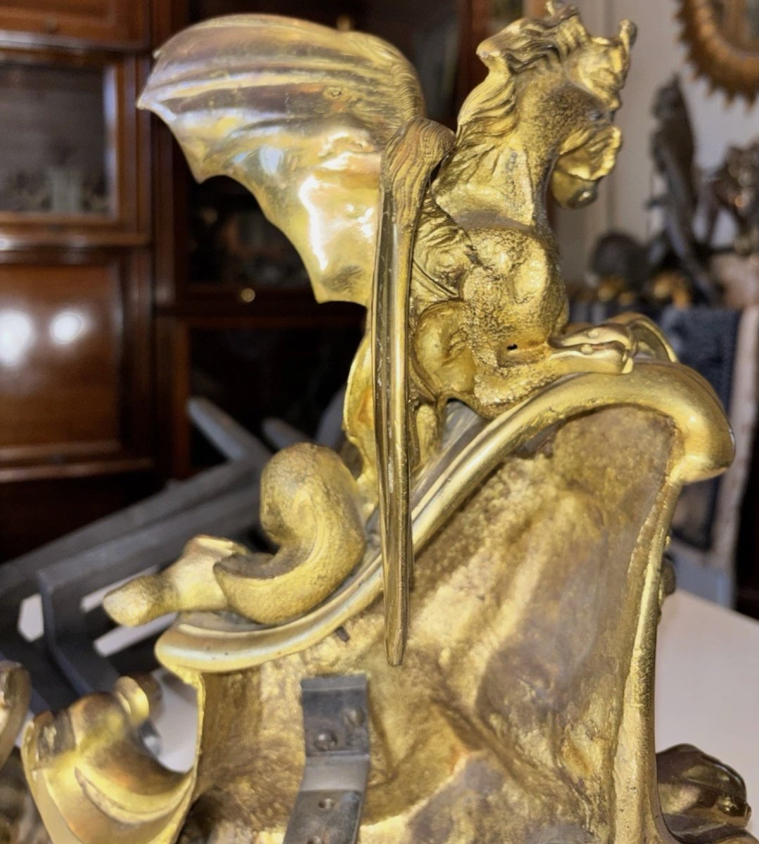 Charles CRESSENT ( 1685-1768 )  Paire de chenets, bronze doré finement ciselés, dragons & lions-photo-2