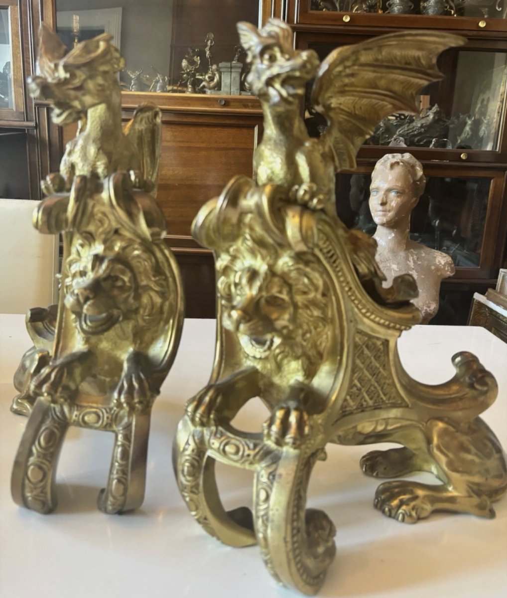 Charles Cressent (1685-1768) Pair Of Andirons, Finely Chased Gilt Bronze, Dragons & Lions-photo-4