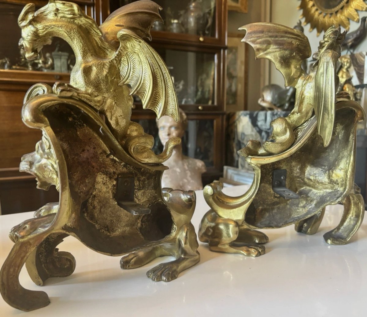 Charles Cressent (1685-1768) Pair Of Andirons, Finely Chased Gilt Bronze, Dragons & Lions-photo-5