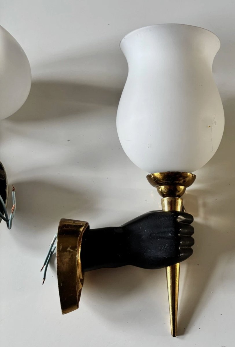 Arlus Or Devoluy: Pair Of Bronze And Opaline Wall Sconces (nubian Hands)-photo-4
