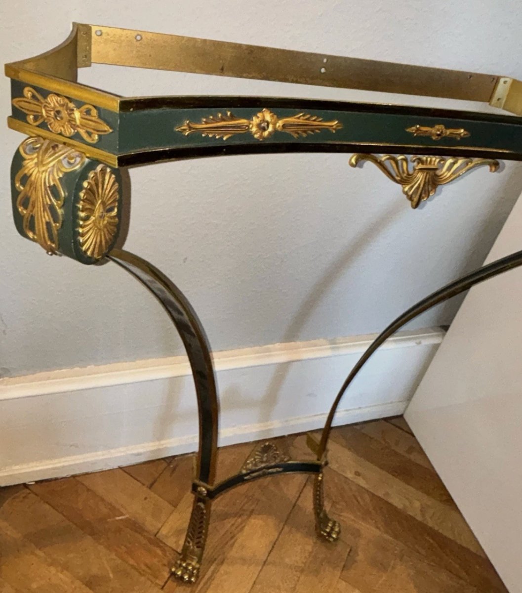 Console murale néo-classique en laiton doré et laqué vert. Dessus marbre vert de mer-photo-2